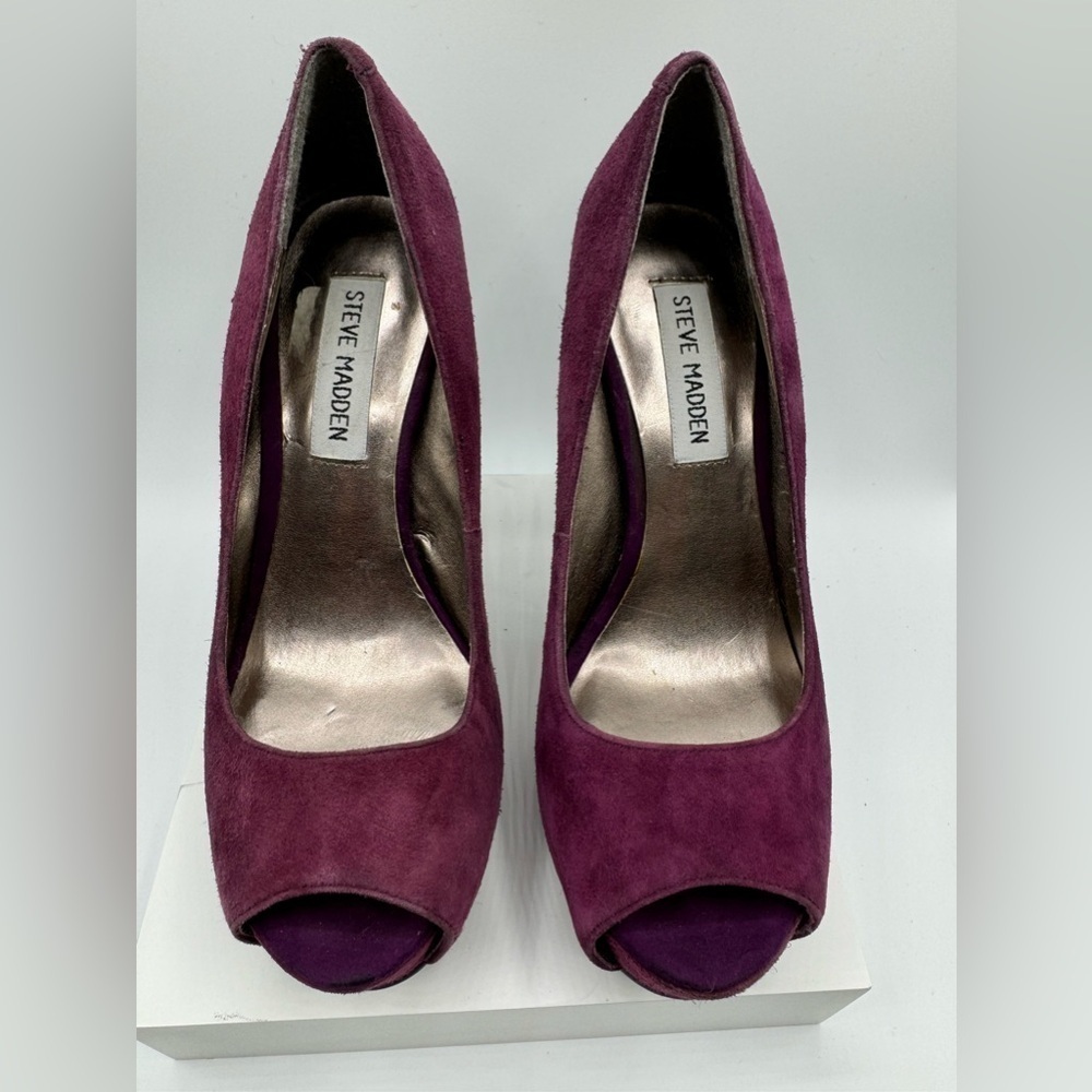 Steve Madden Scandall Heel NWOT Purple size 6